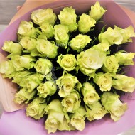 Монобукет из 35 бело-зелёных роз (Кения)